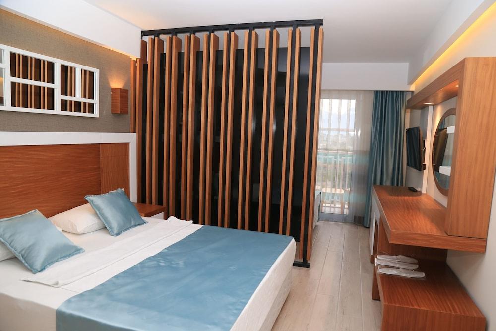 Lavia Hotels Кемер Екстериор снимка